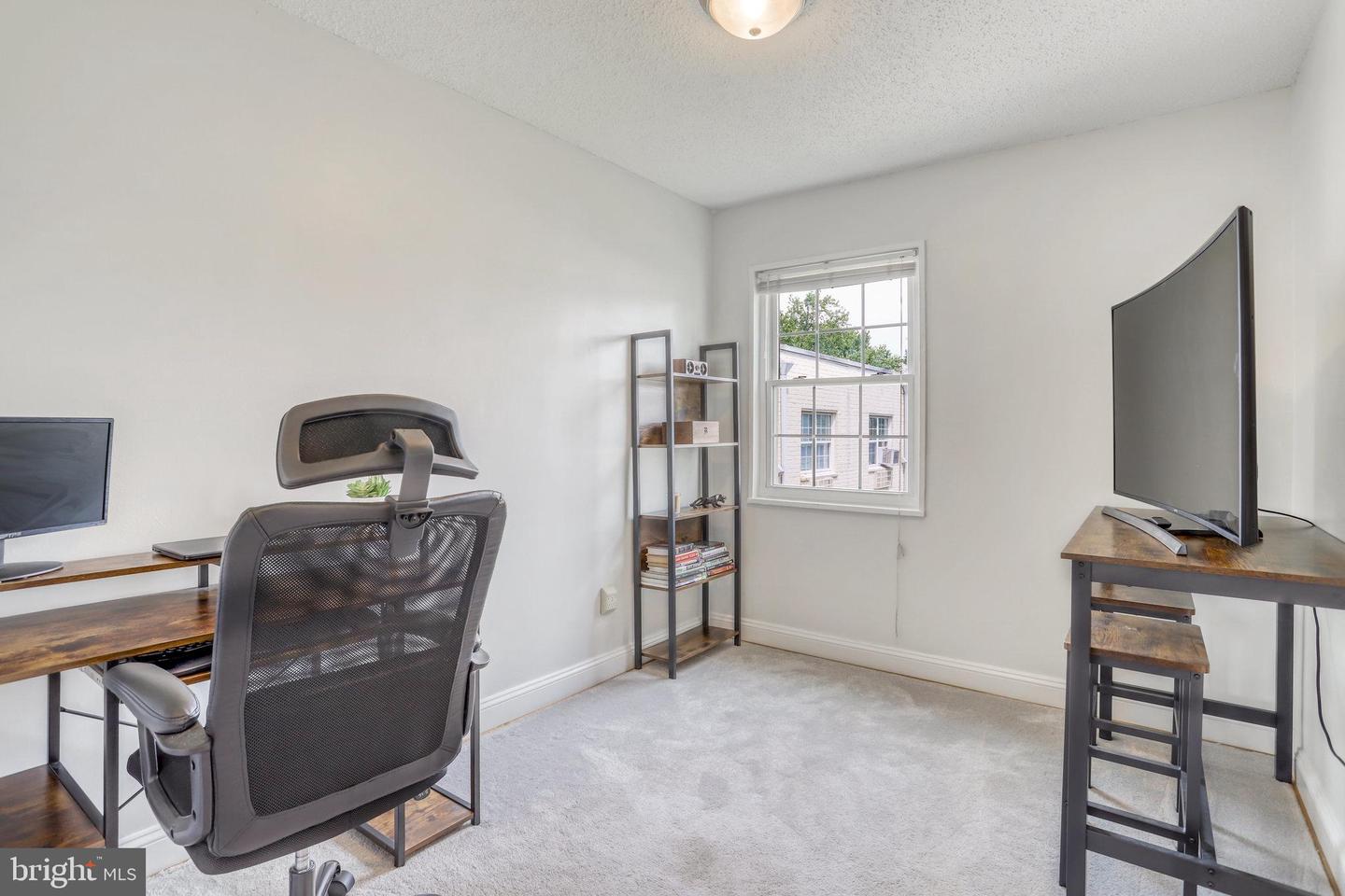2303 FARRINGTON AVENUE Unit: 02-302