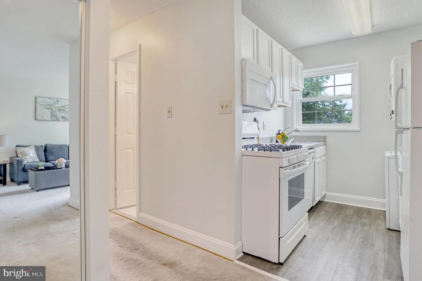 2303 FARRINGTON AVENUE Unit: 02-302