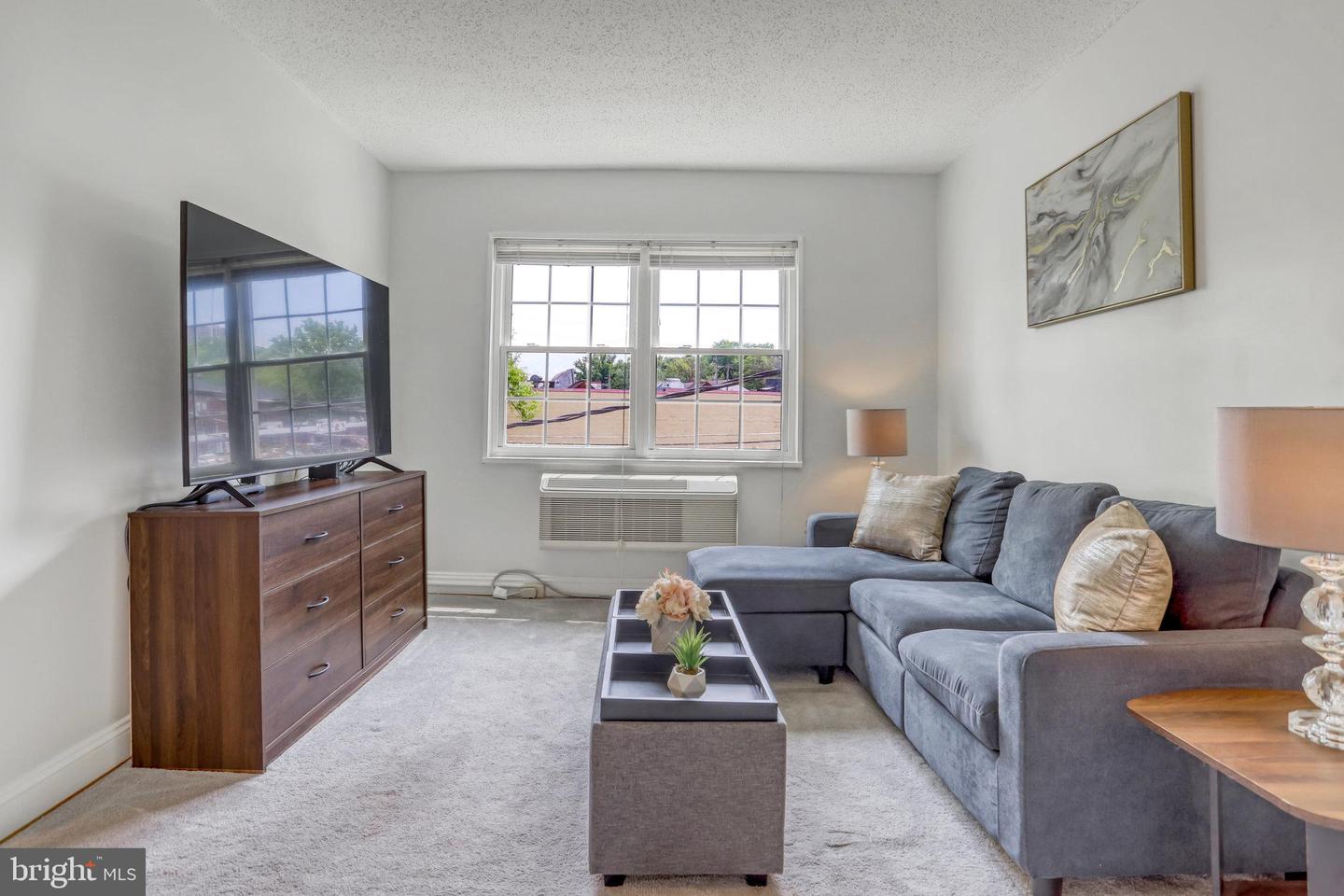 2303 FARRINGTON AVENUE Unit: 02-302