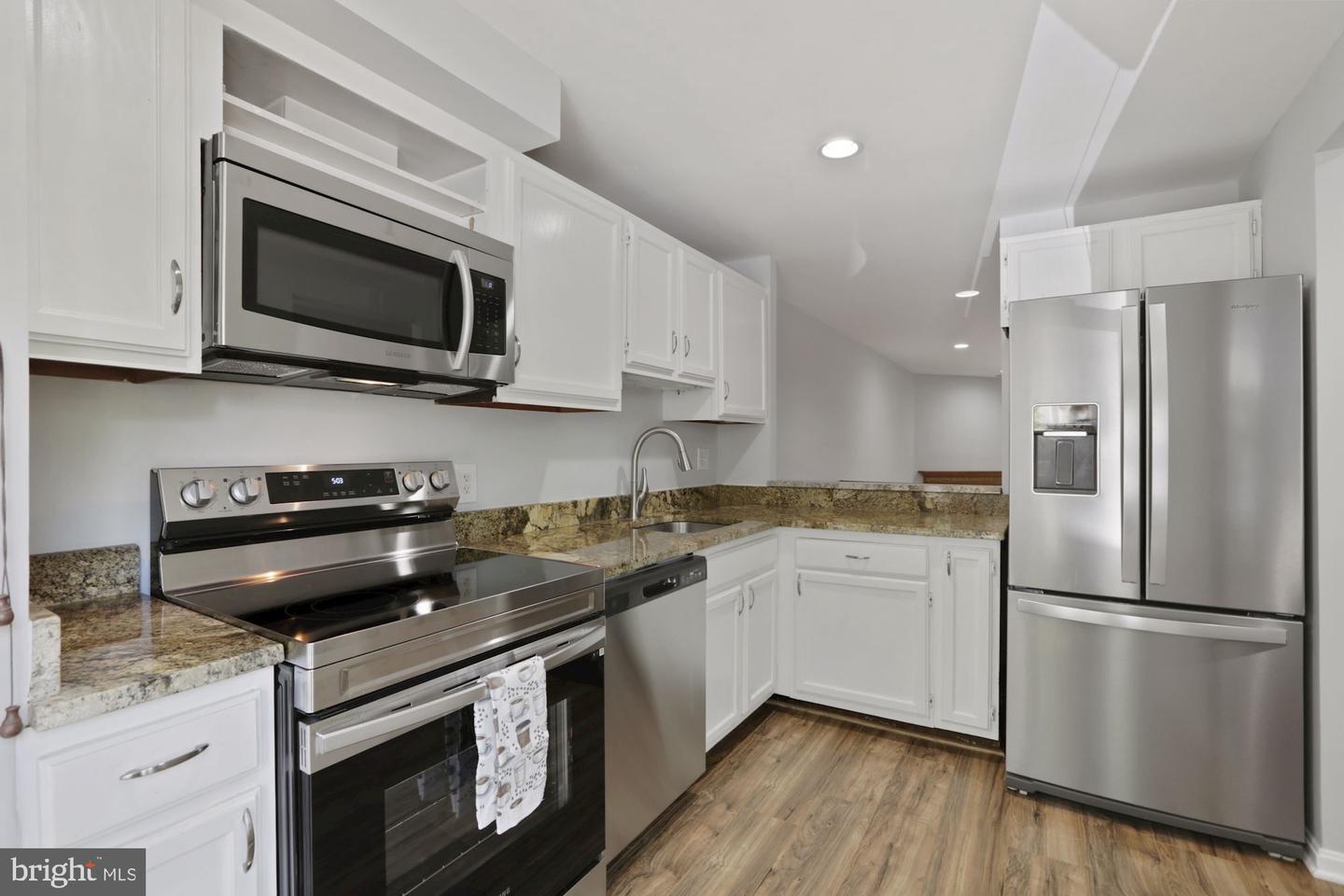 2120 WHISPERWOOD GLEN LANE