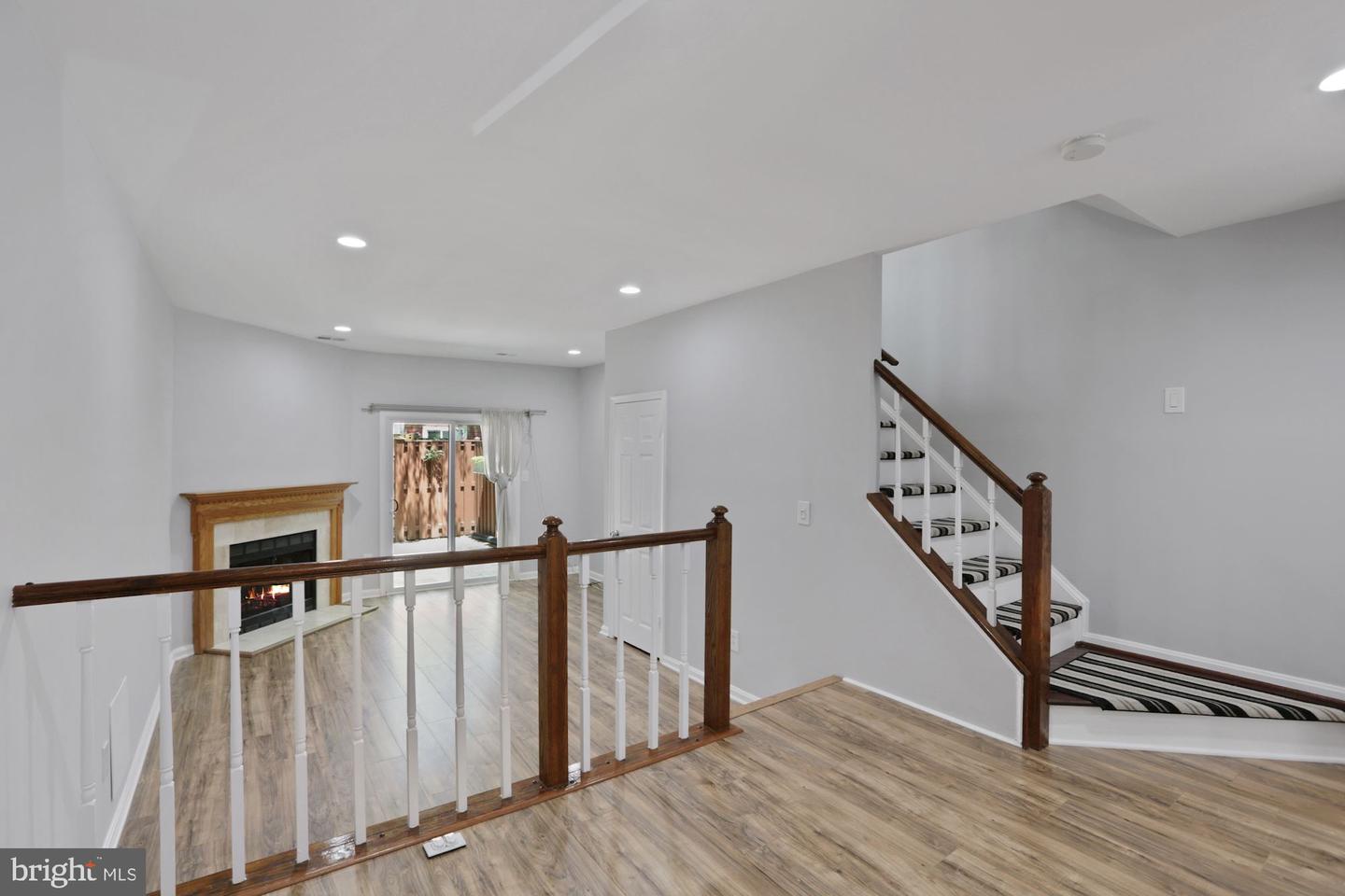 2120 WHISPERWOOD GLEN LANE