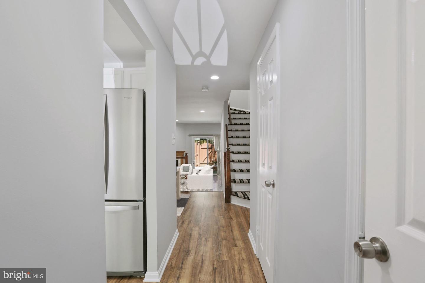 2120 WHISPERWOOD GLEN LANE