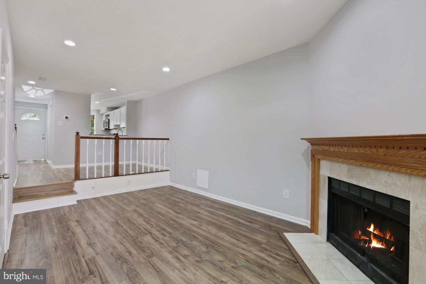 2120 WHISPERWOOD GLEN LANE