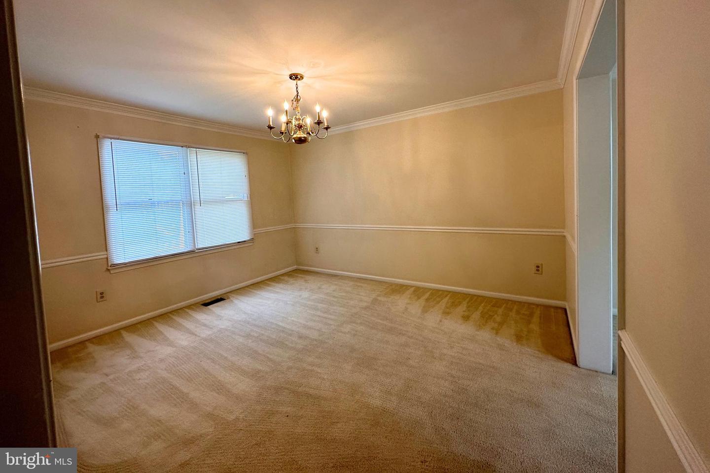 893 BROAD OAKS DRIVE