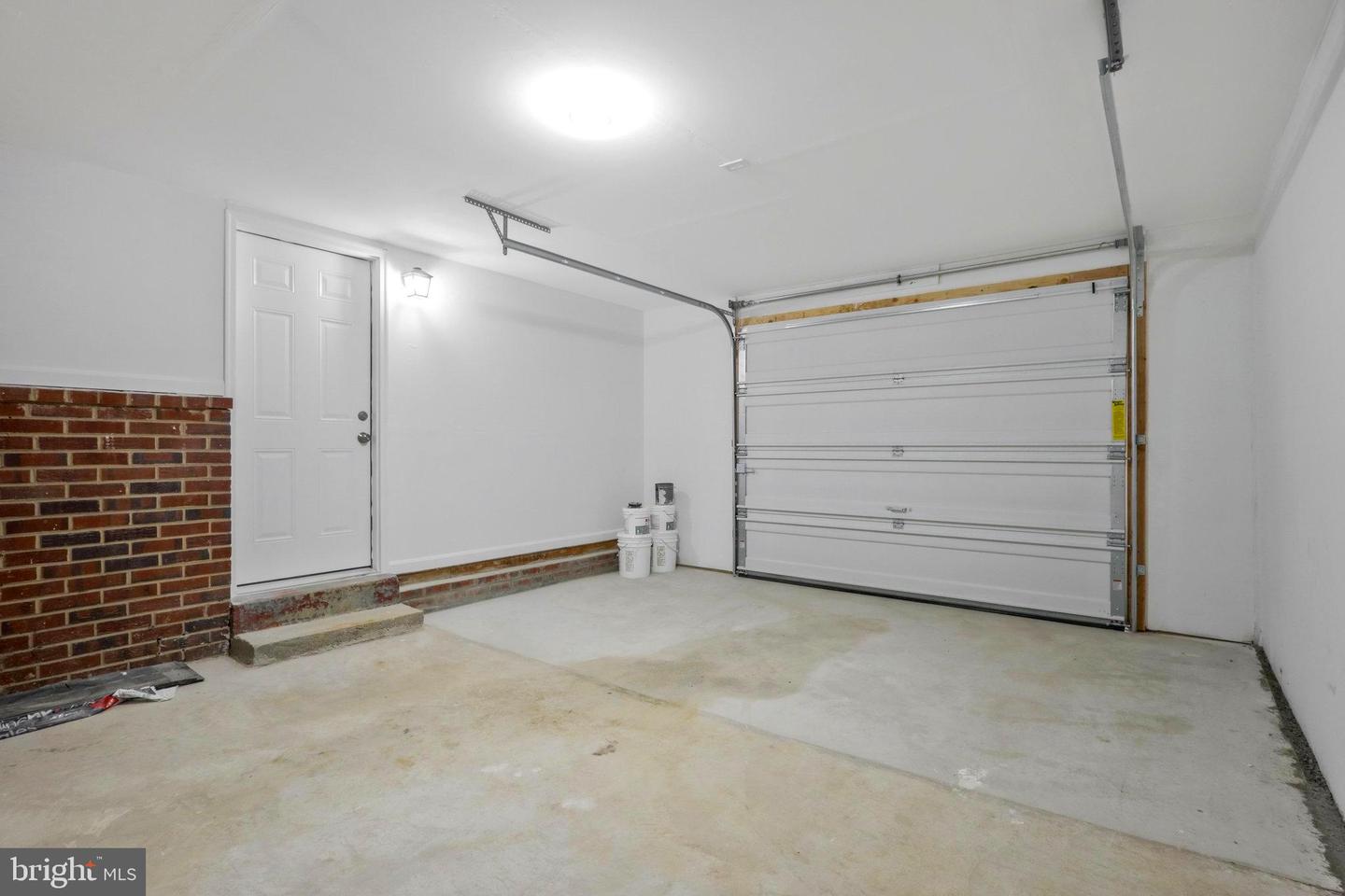 4409 ROUNDHILL ROAD