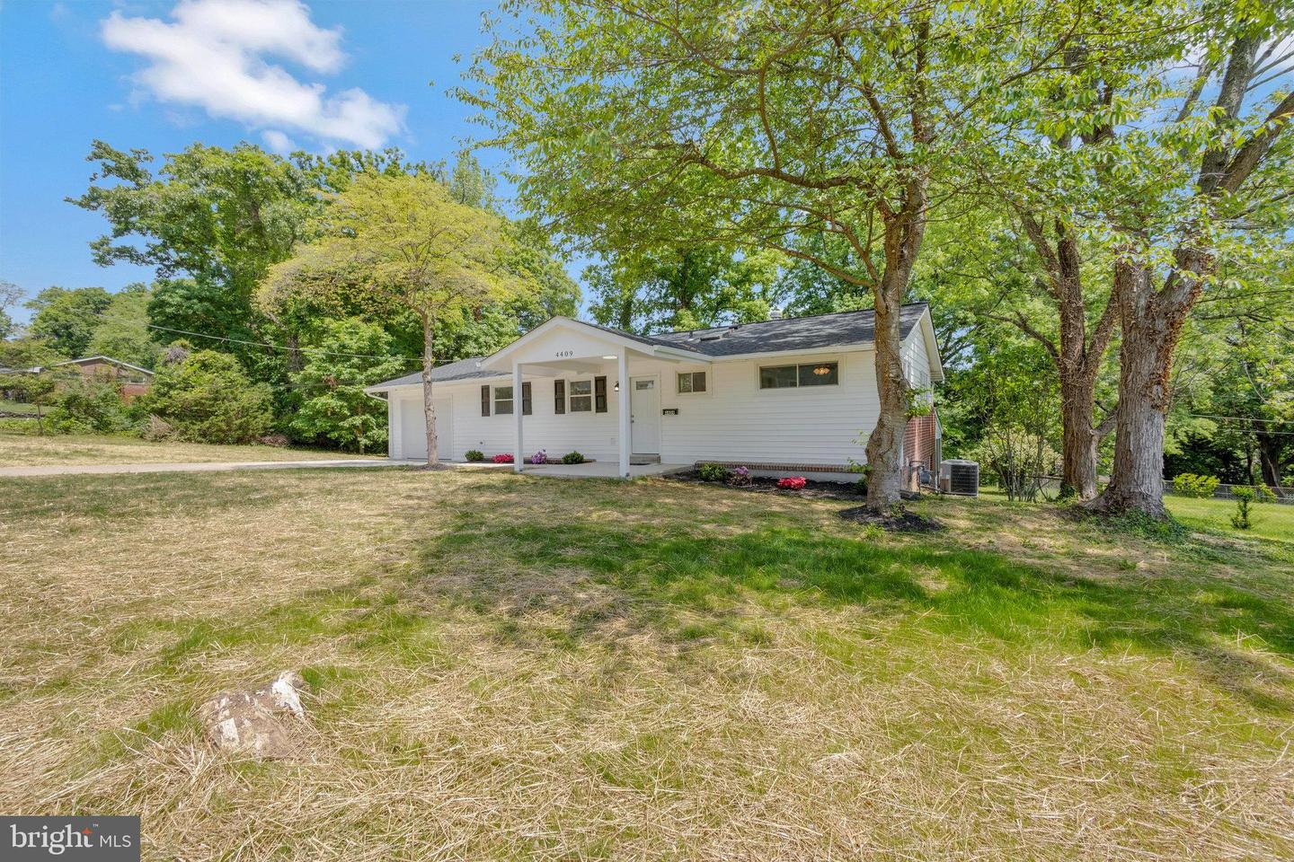 4409 ROUNDHILL ROAD