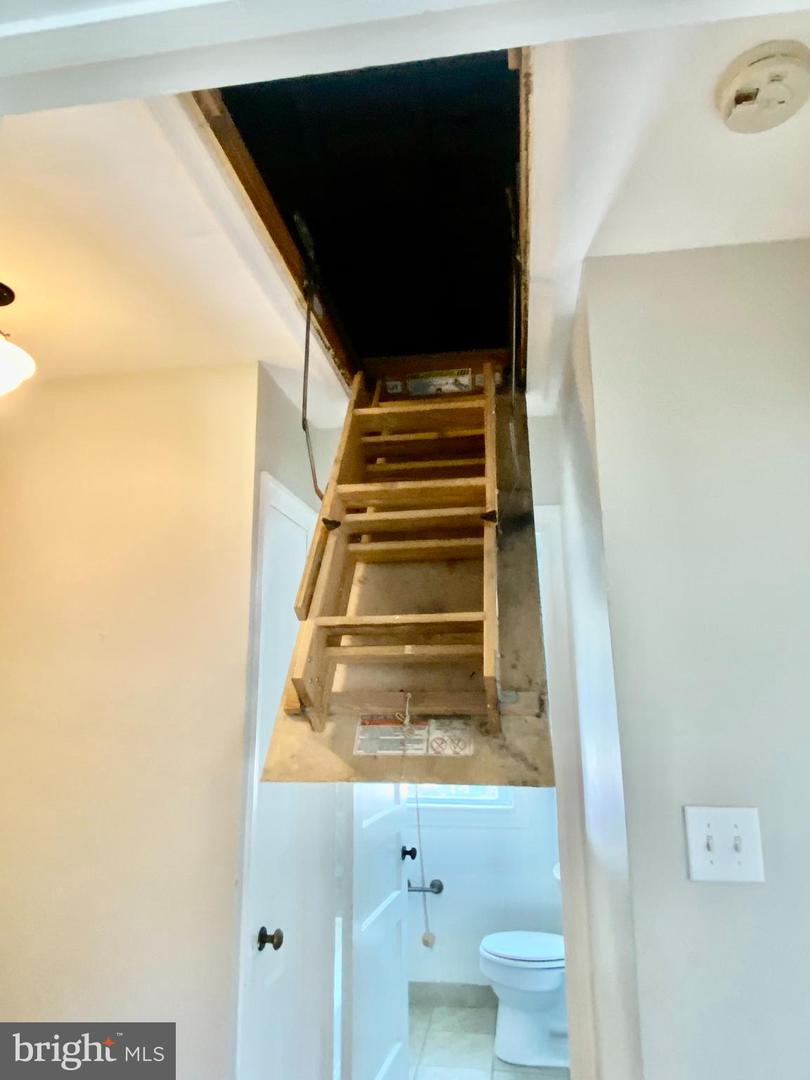 2715 FORT DRIVE