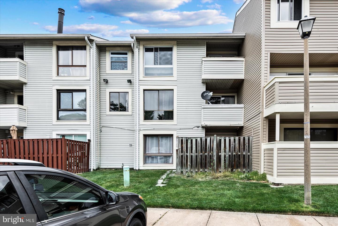 8611 SACRAMENTO DRIVE Unit: 01/8611D