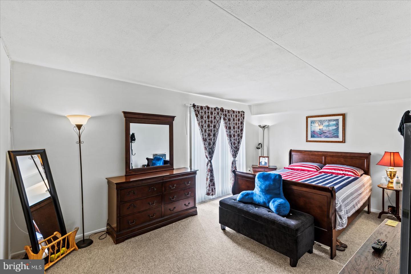 8611 SACRAMENTO DRIVE Unit: 01/8611D