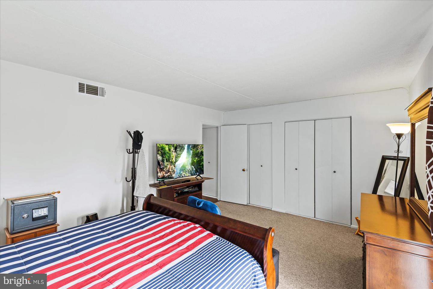 8611 SACRAMENTO DRIVE Unit: 01/8611D
