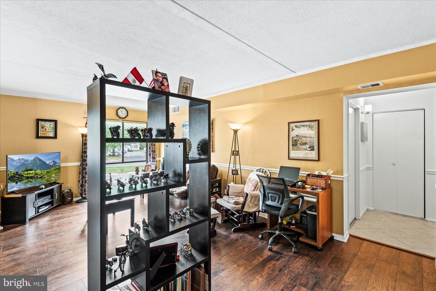 8611 SACRAMENTO DRIVE Unit: 01/8611D