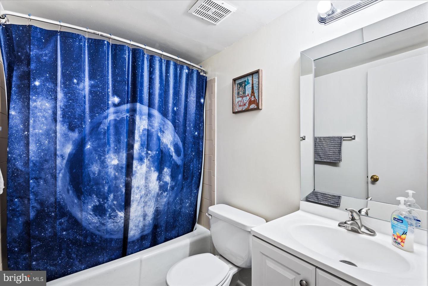 8611 SACRAMENTO DRIVE Unit: 01/8611D