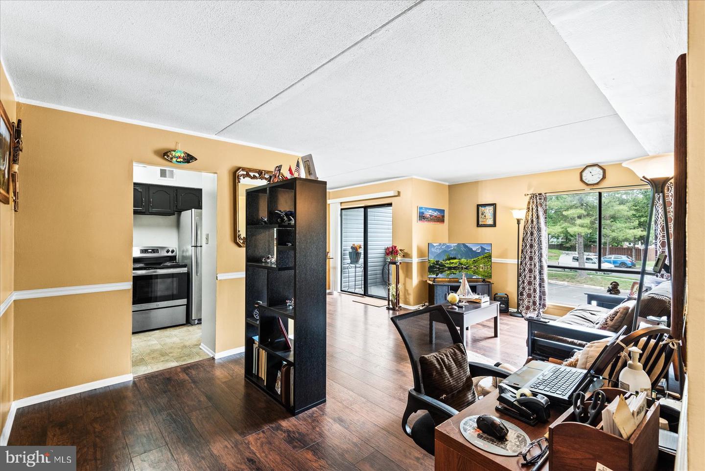 8611 SACRAMENTO DRIVE Unit: 01/8611D