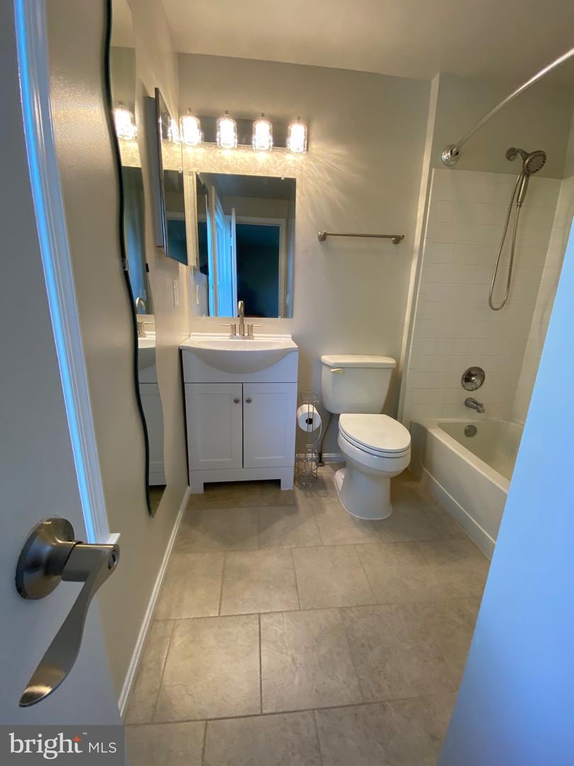 6564 OVERLEIGH LANE