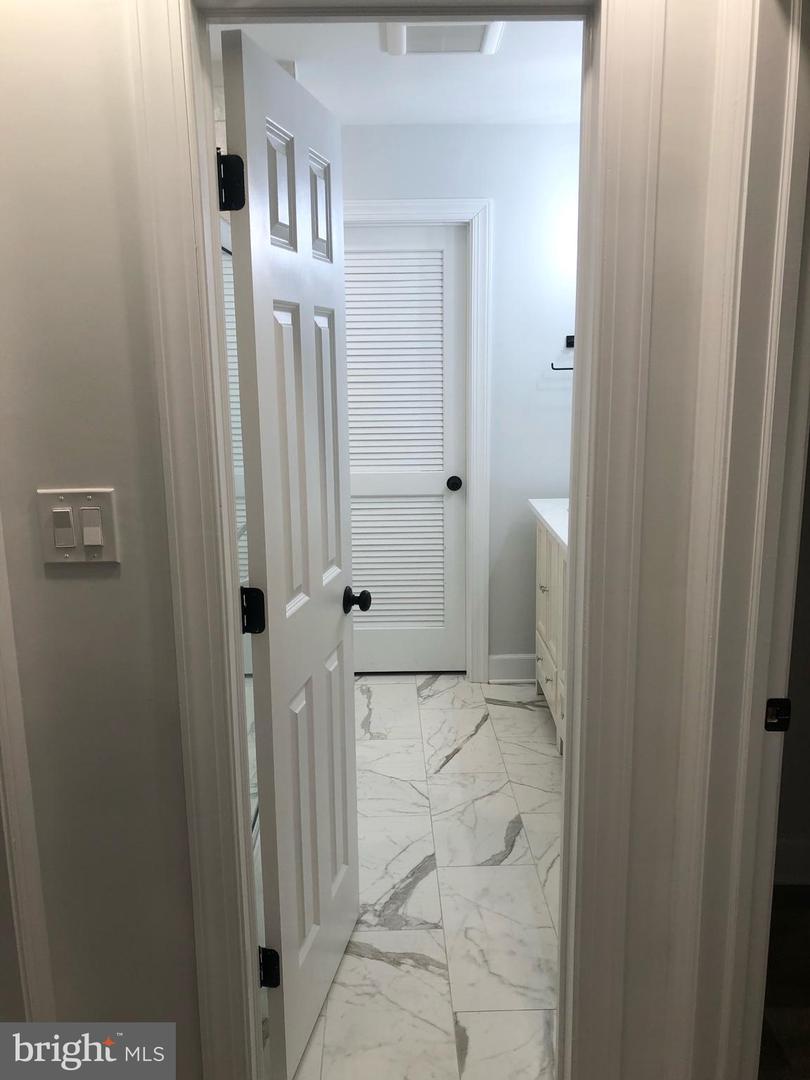 4001 SUMMER HOLLOW COURT Unit: 164C