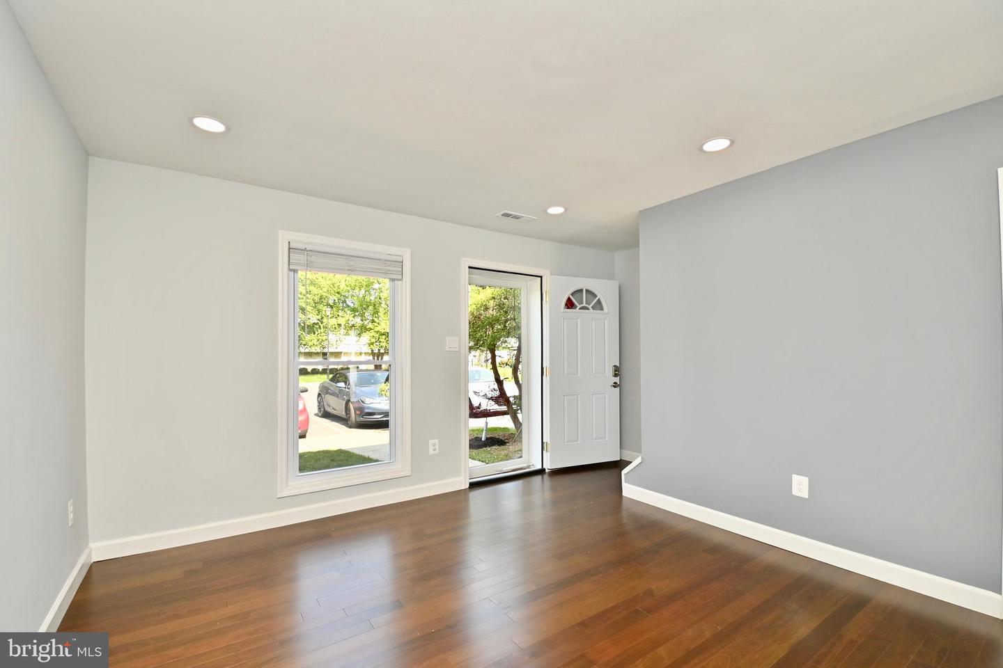 2125 FERGUSON PLACE