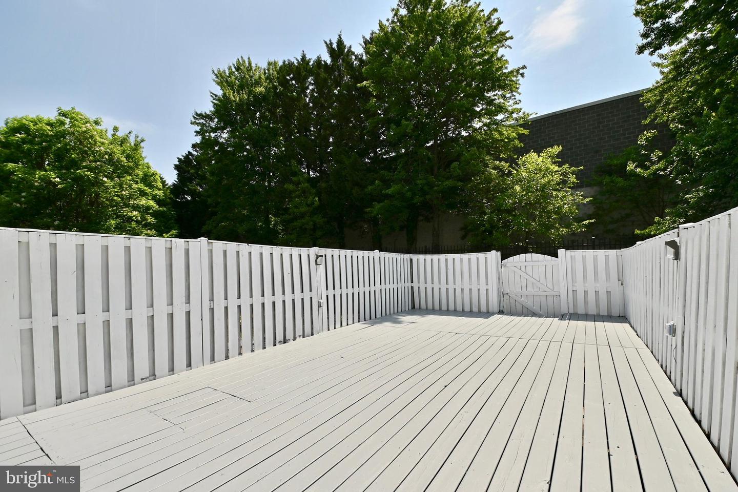 2125 FERGUSON PLACE
