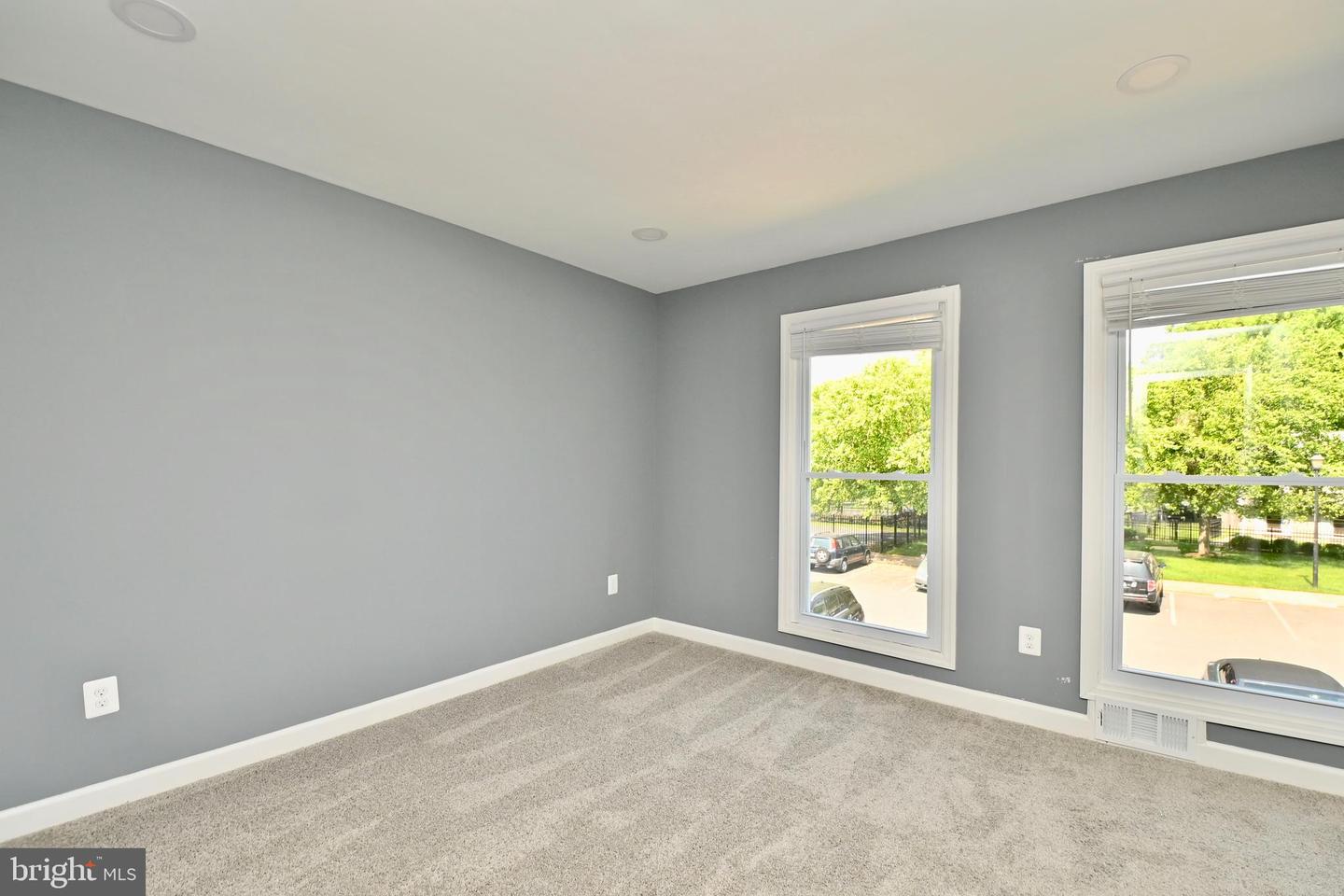 2125 FERGUSON PLACE