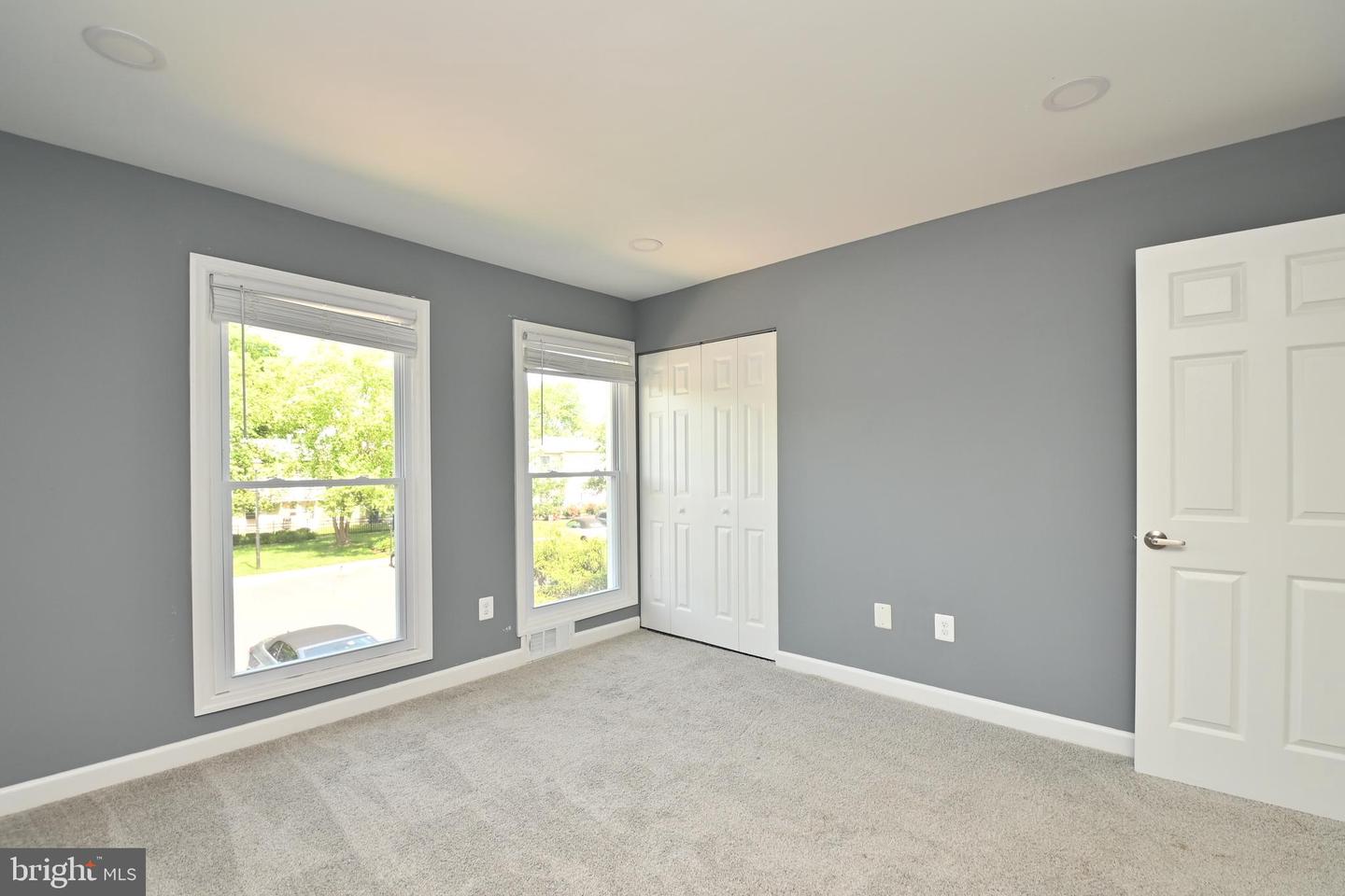 2125 FERGUSON PLACE