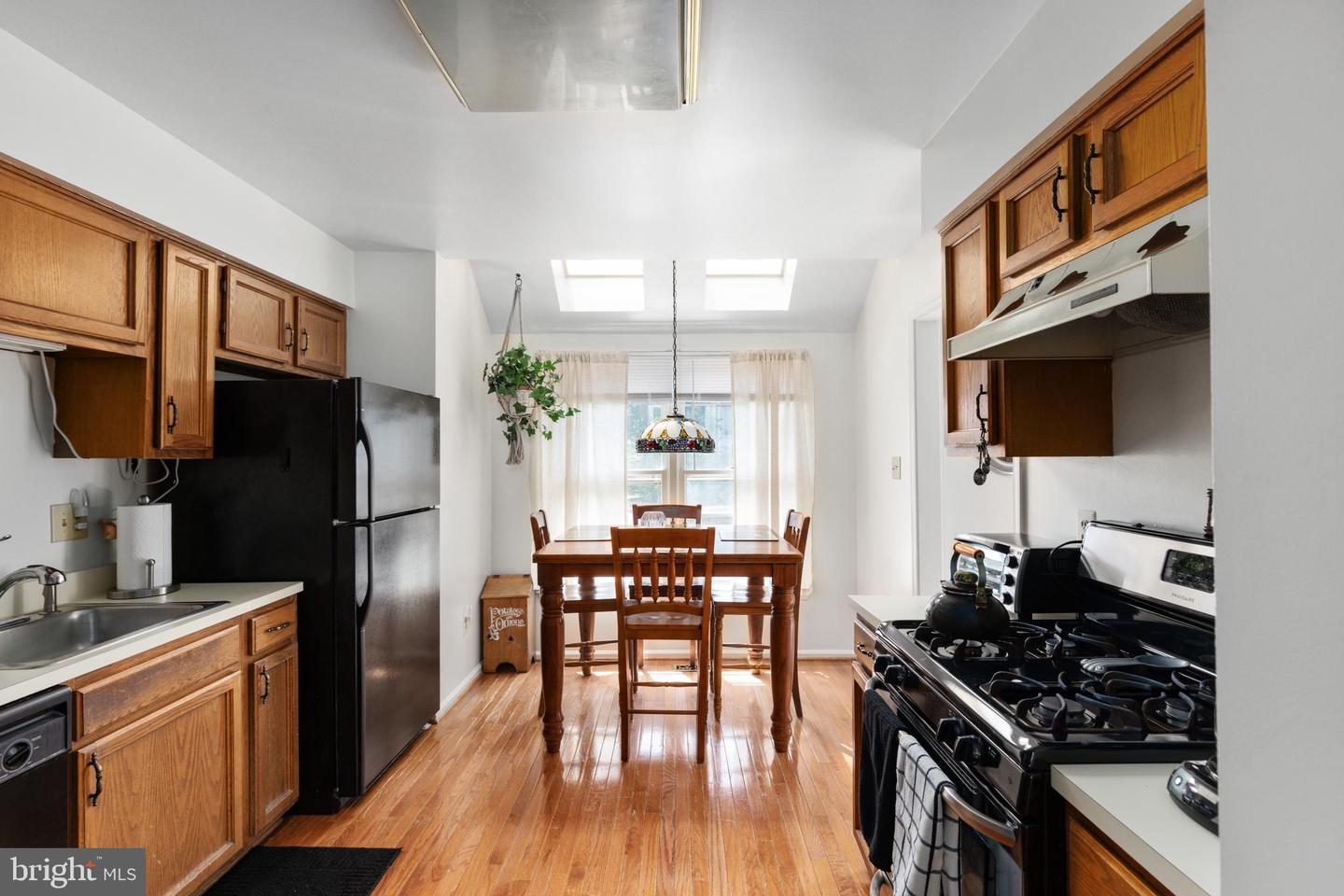 5197 GLEN MEADOW DRIVE