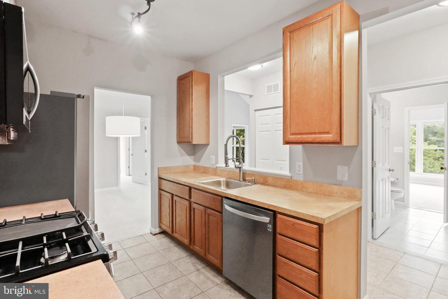 6511 GRANGE LANE Unit: 402