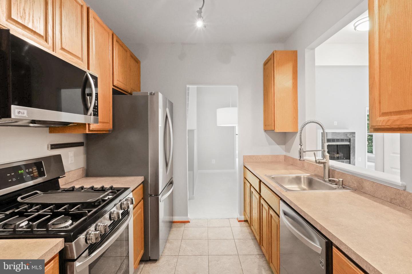 6511 GRANGE LANE Unit: 402