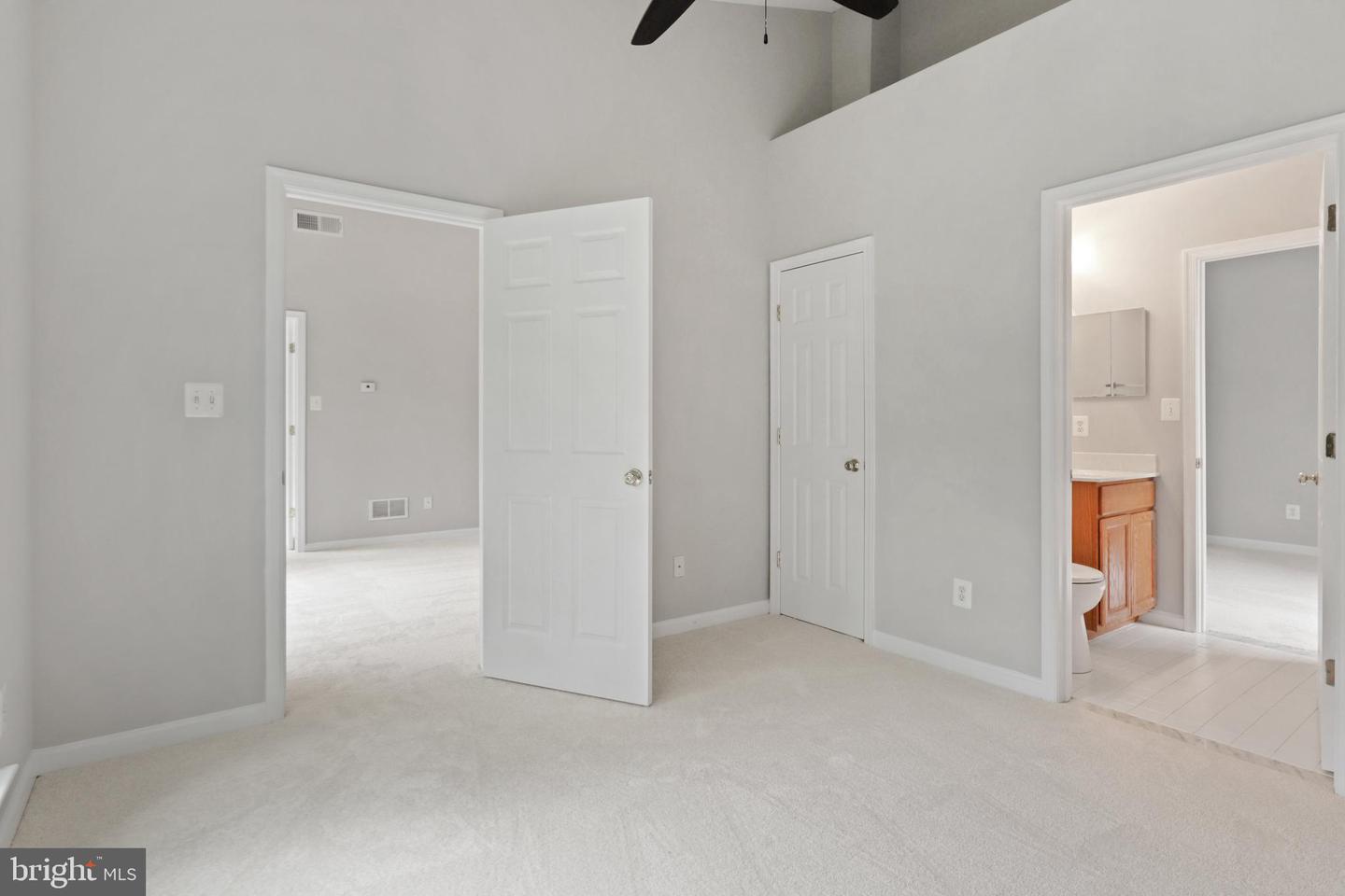 6511 GRANGE LANE Unit: 402
