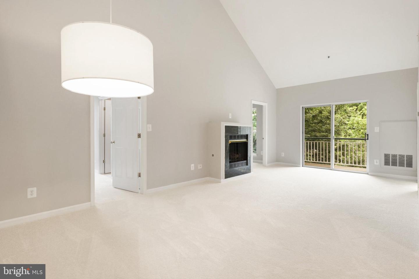 6511 GRANGE LANE Unit: 402