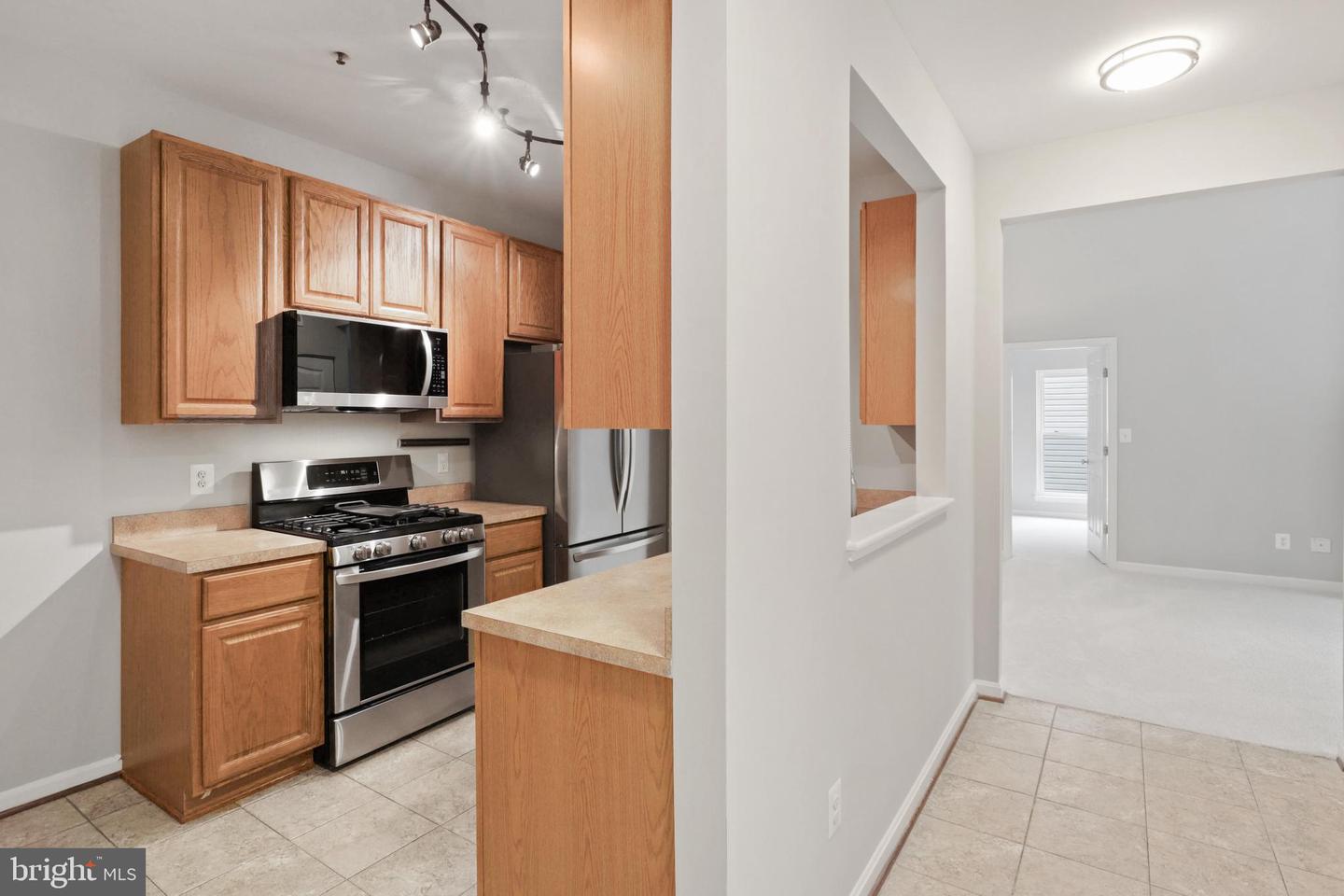 6511 GRANGE LANE Unit: 402