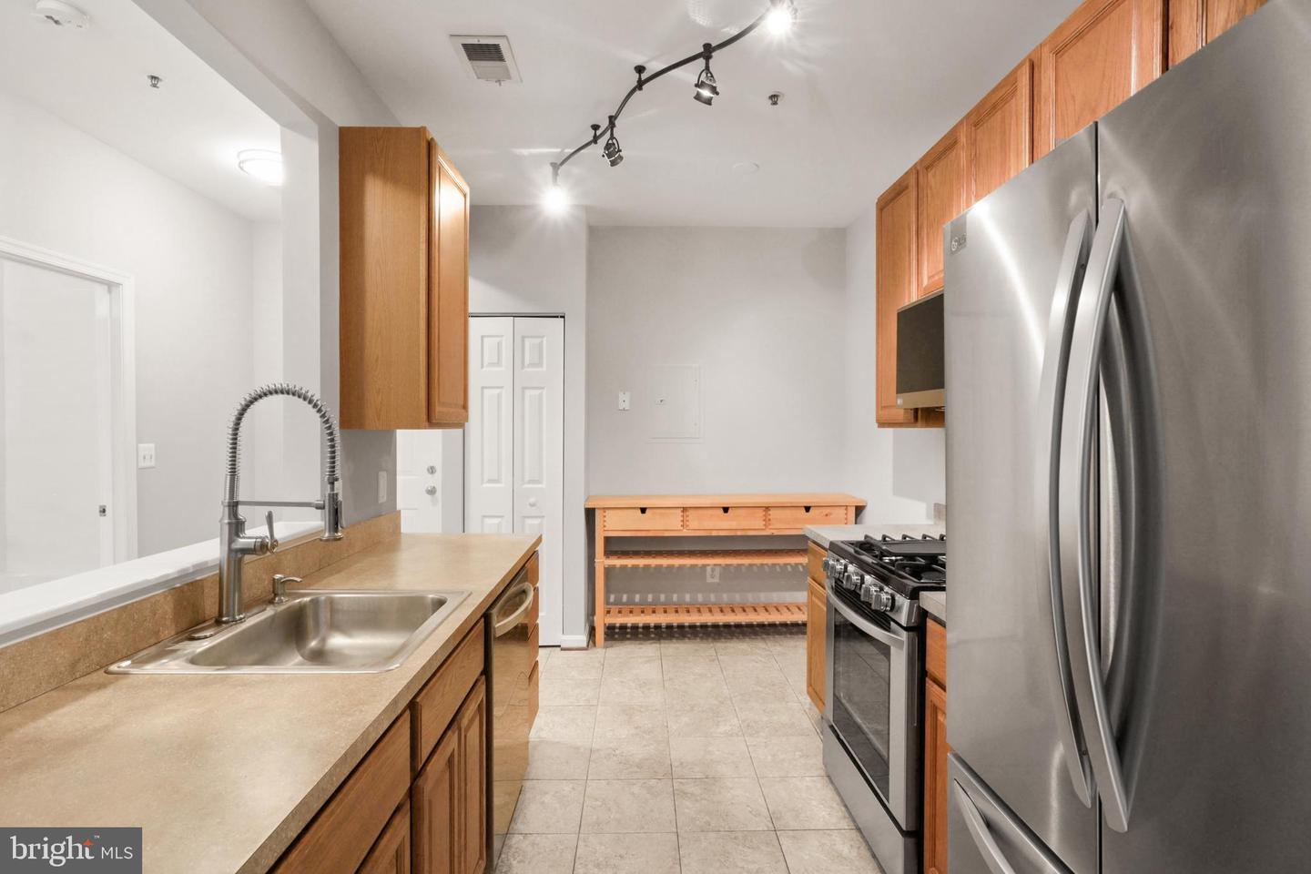6511 GRANGE LANE Unit: 402