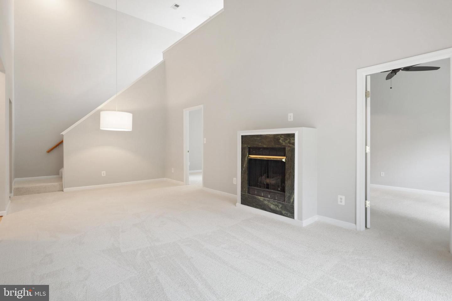 6511 GRANGE LANE Unit: 402