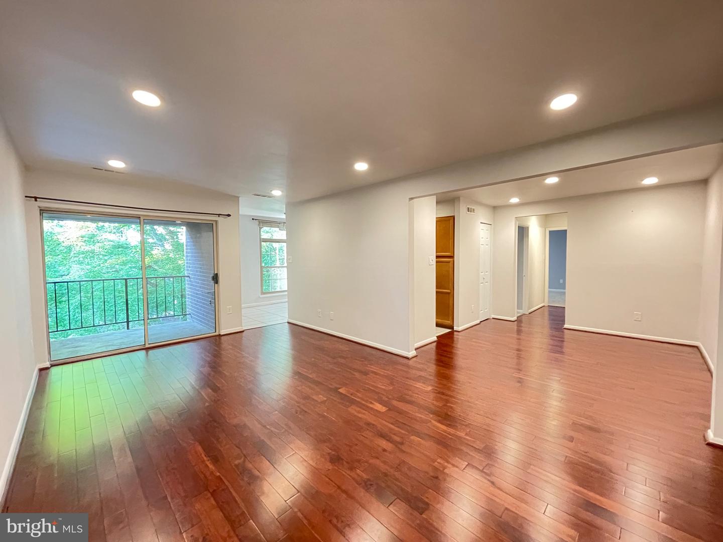 3314 WOODBURN VILLAGE DRIVE Unit: 31