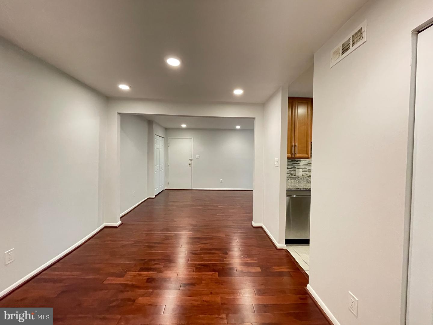 3314 WOODBURN VILLAGE DRIVE Unit: 31