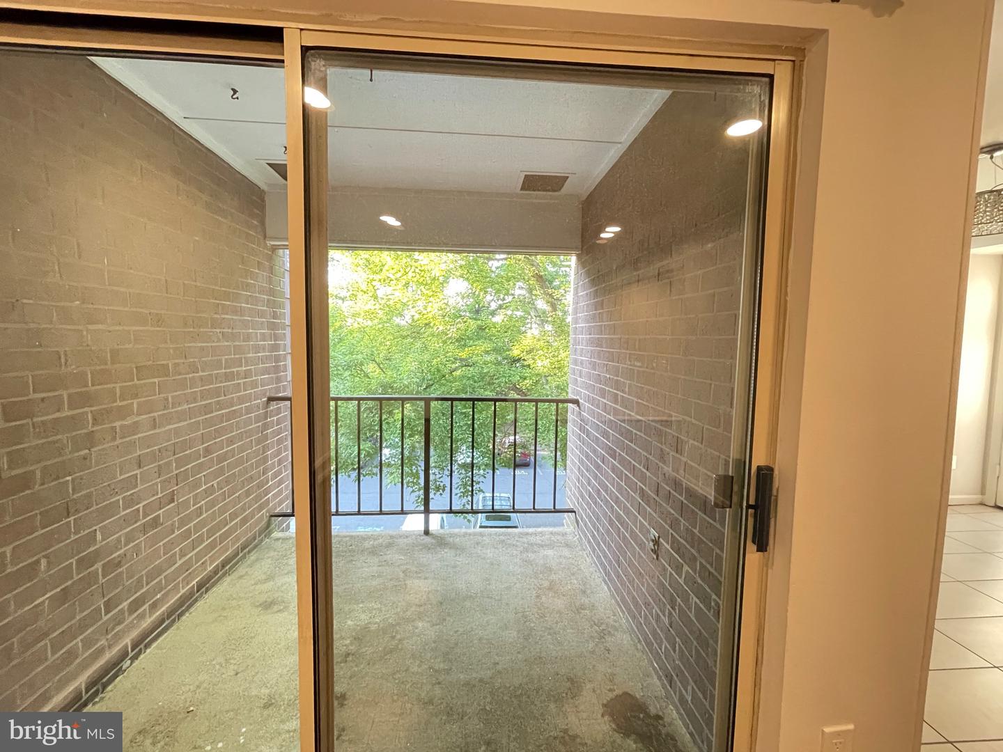 3314 WOODBURN VILLAGE DRIVE Unit: 31