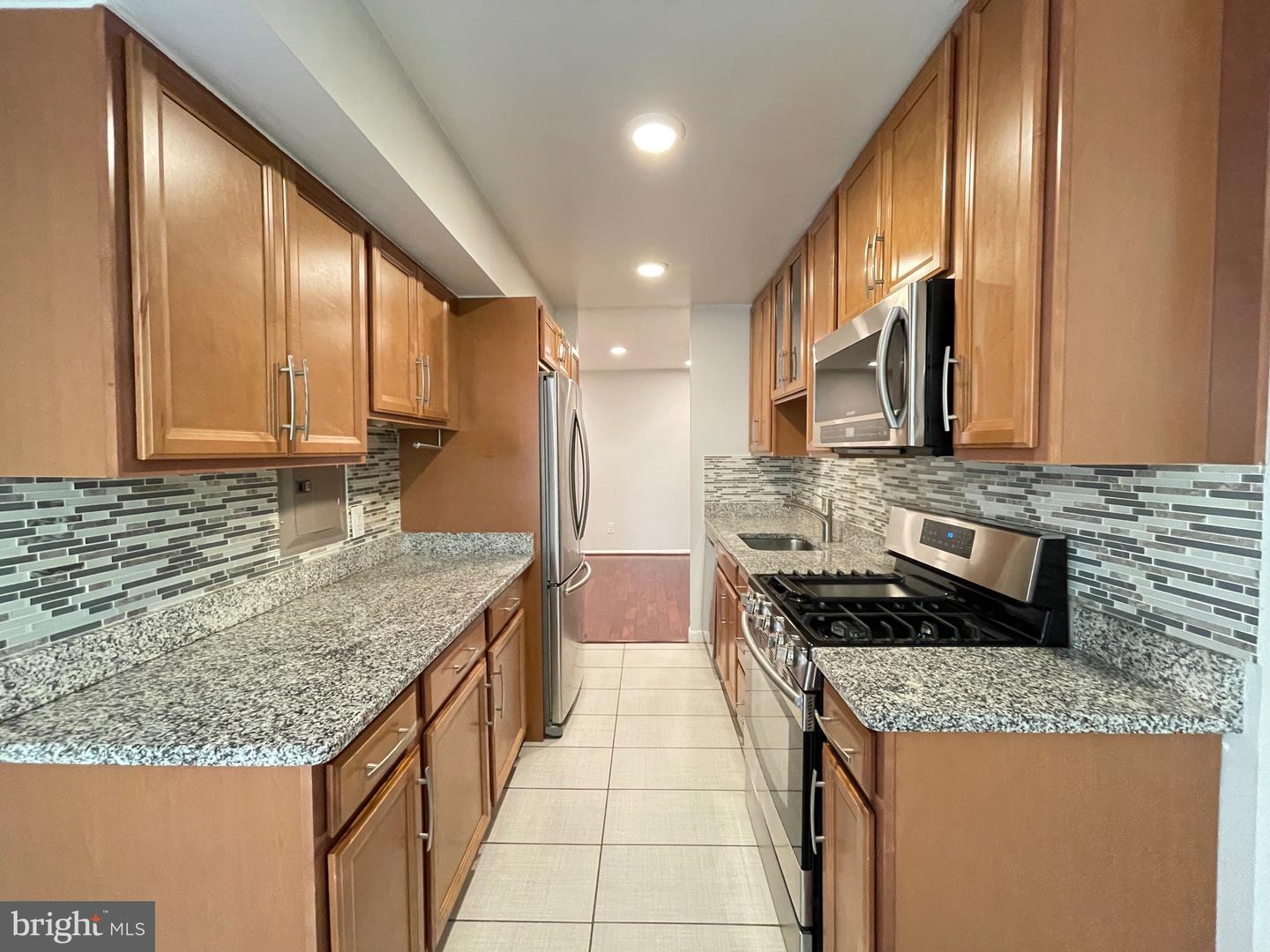 3314 WOODBURN VILLAGE DRIVE Unit: 31
