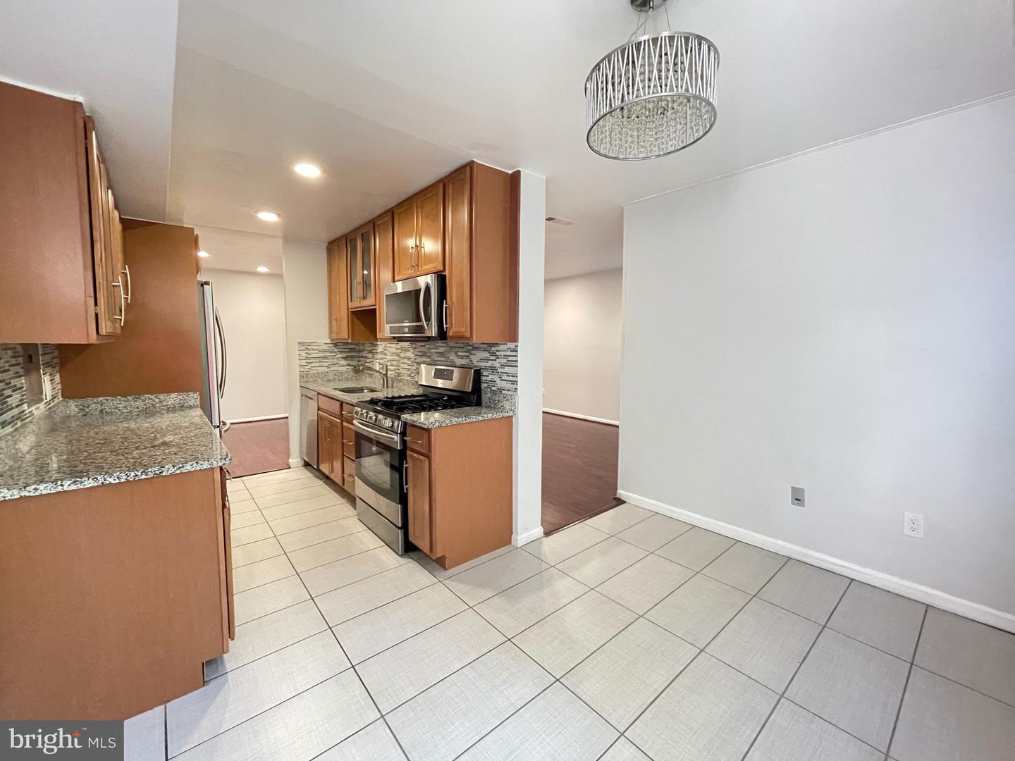 3314 WOODBURN VILLAGE DRIVE Unit: 31