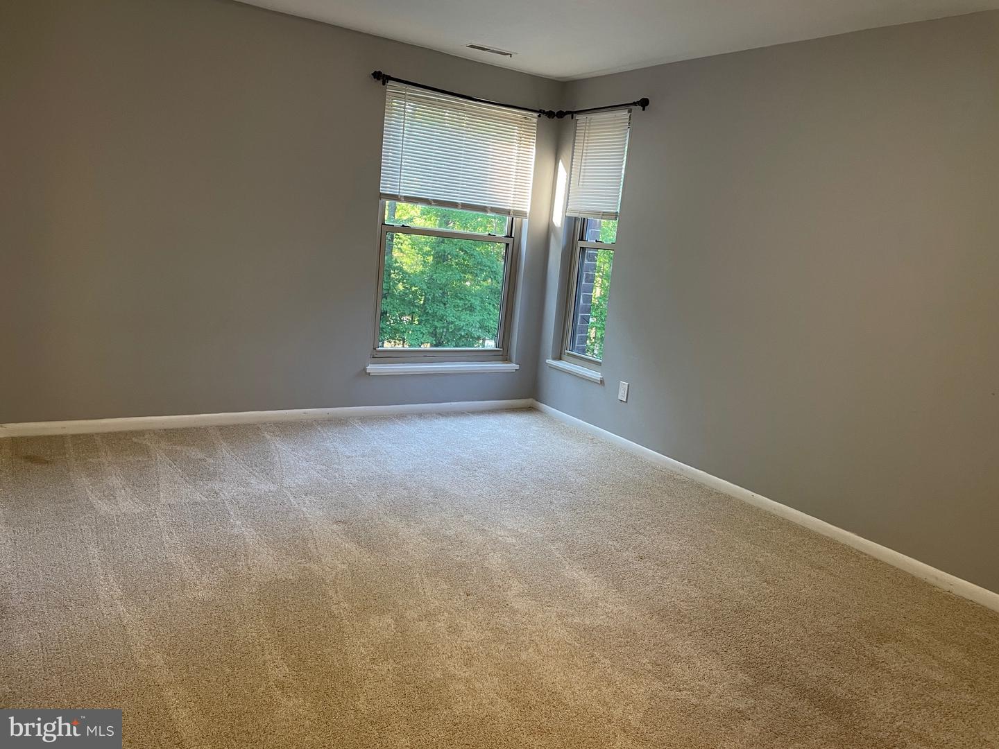 3314 WOODBURN VILLAGE DRIVE Unit: 31