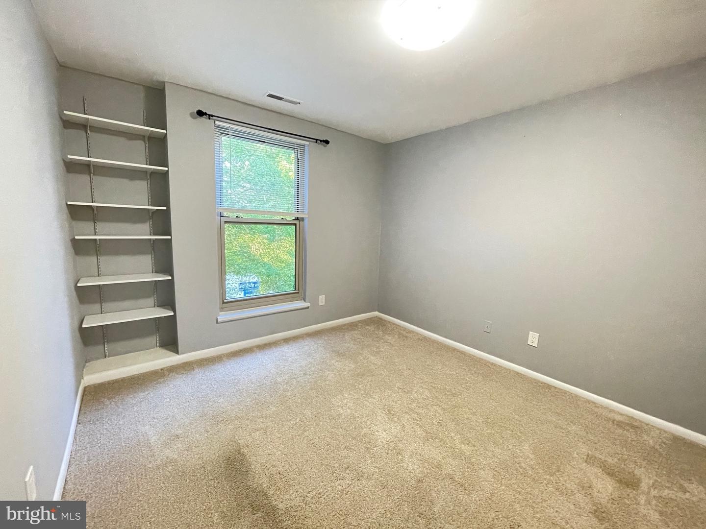 3314 WOODBURN VILLAGE DRIVE Unit: 31