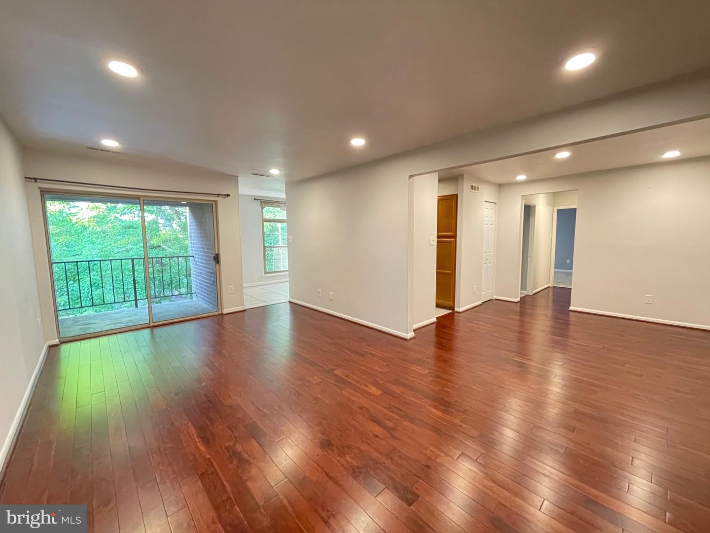 3314 WOODBURN VILLAGE DRIVE Unit: 31