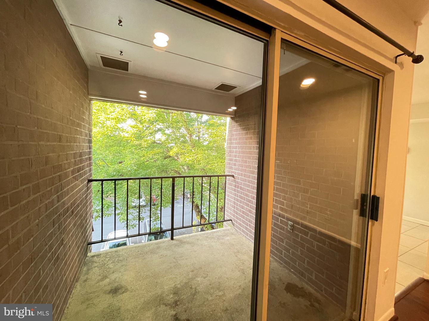 3314 WOODBURN VILLAGE DRIVE Unit: 31