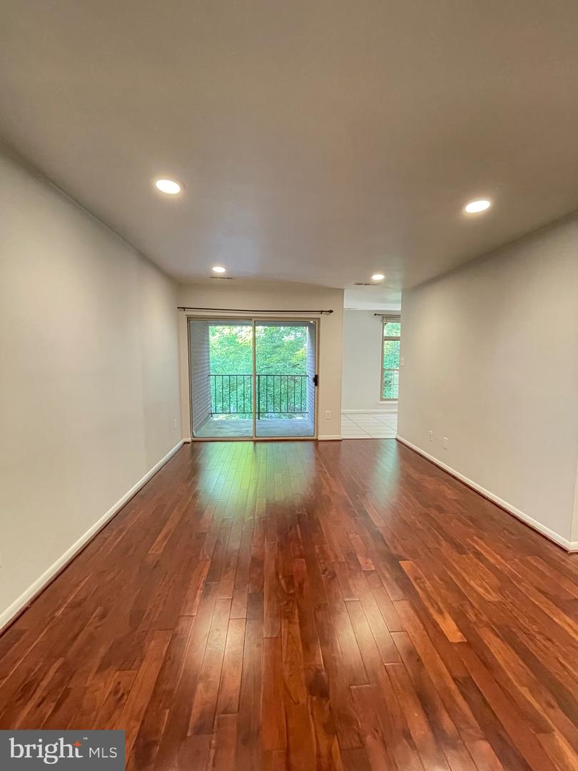 3314 WOODBURN VILLAGE DRIVE Unit: 31