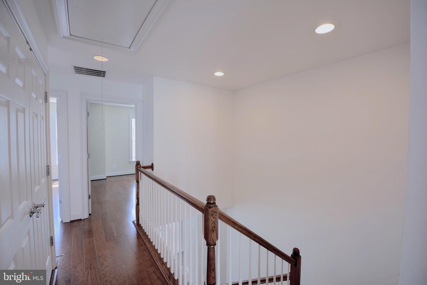 9510 CANONBURY SQUARE