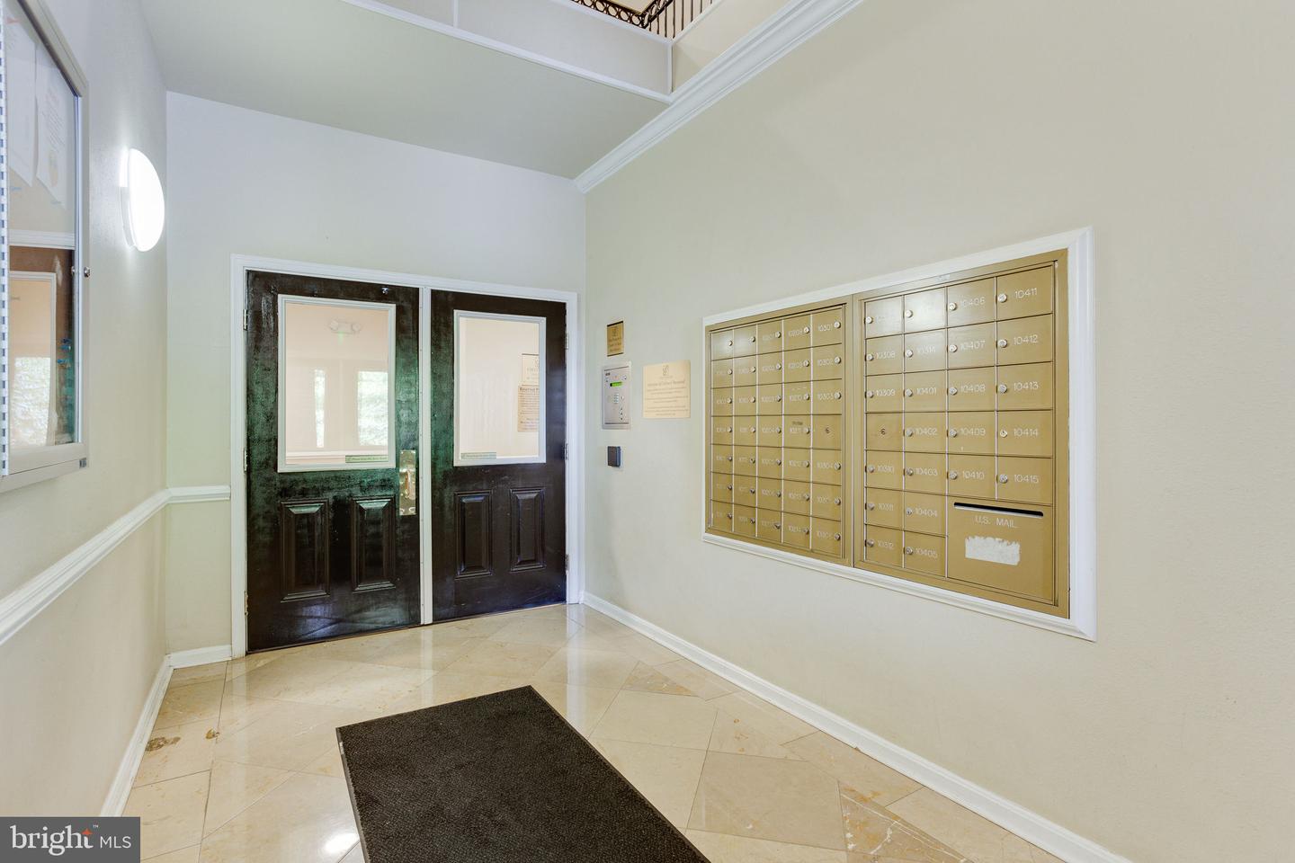 1591 SPRING GATE DRIVE Unit: 3303