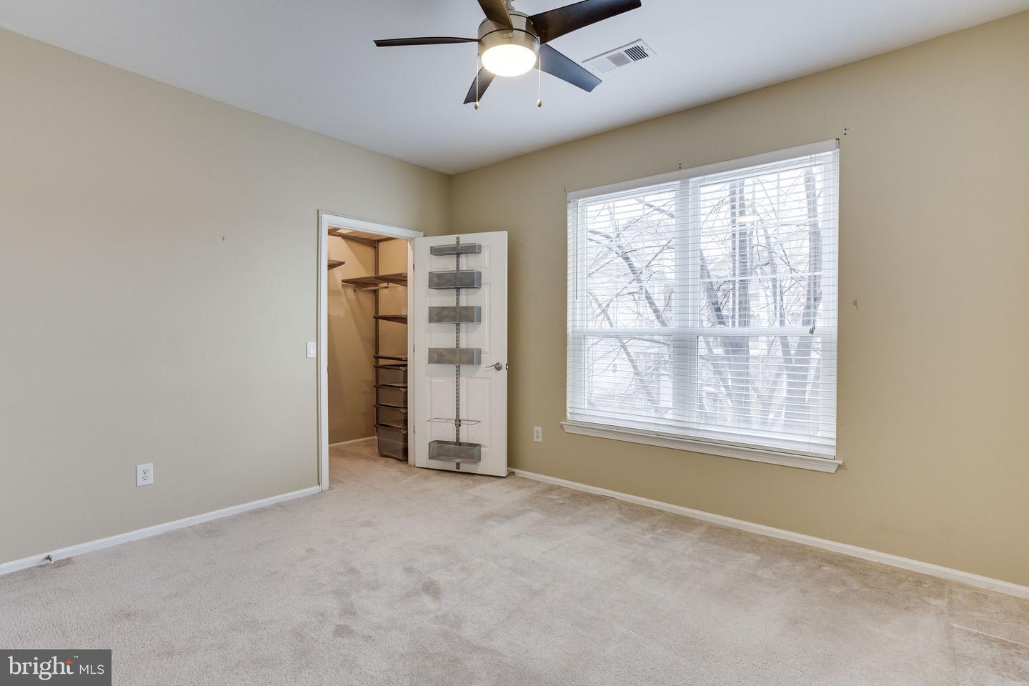 1591 SPRING GATE DRIVE Unit: 3303