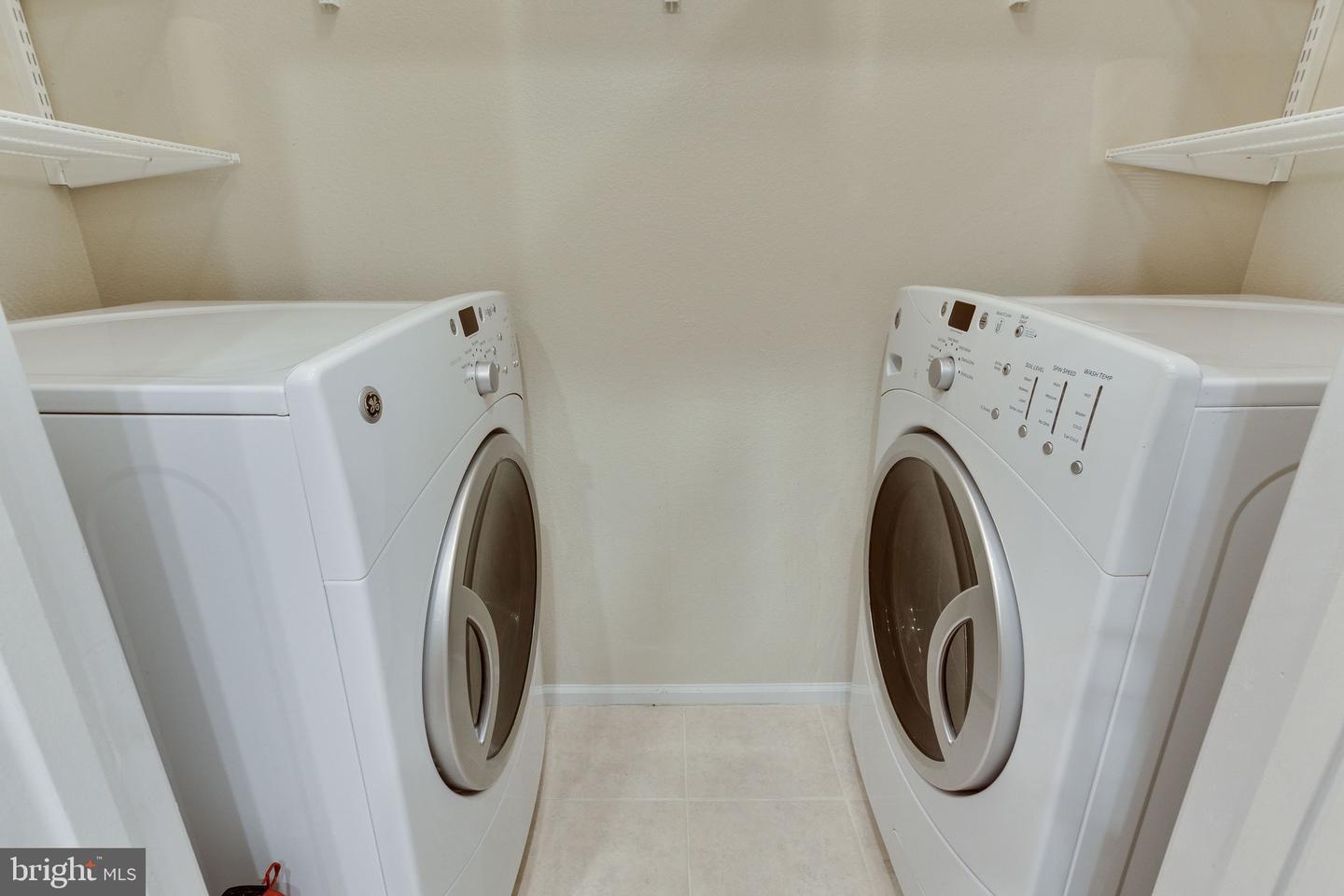 1591 SPRING GATE DRIVE Unit: 3303