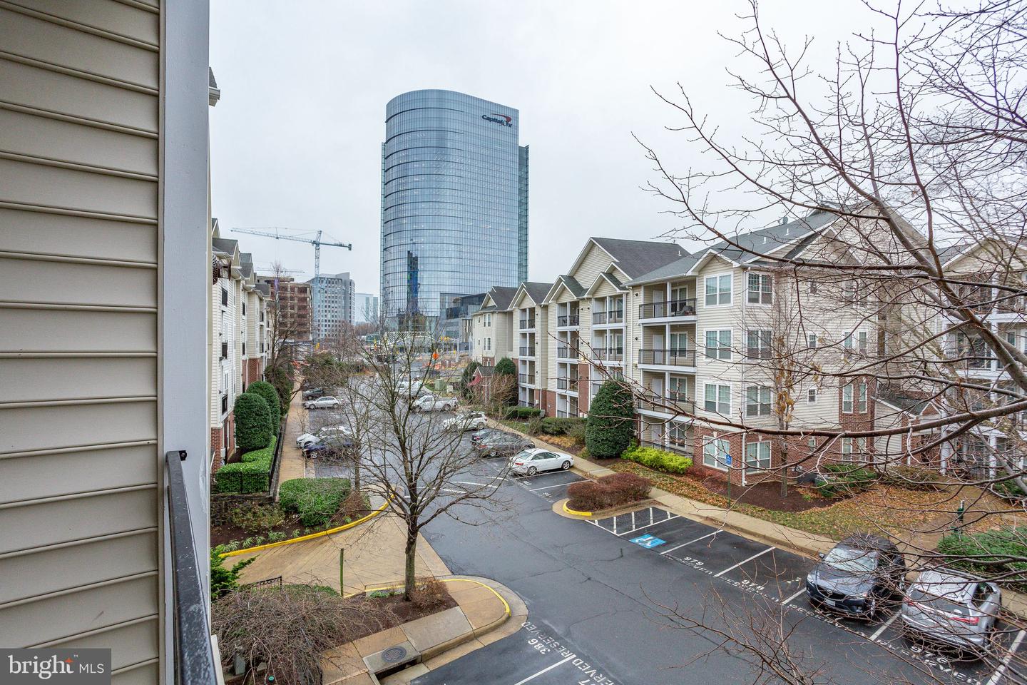 1591 SPRING GATE DRIVE Unit: 3303