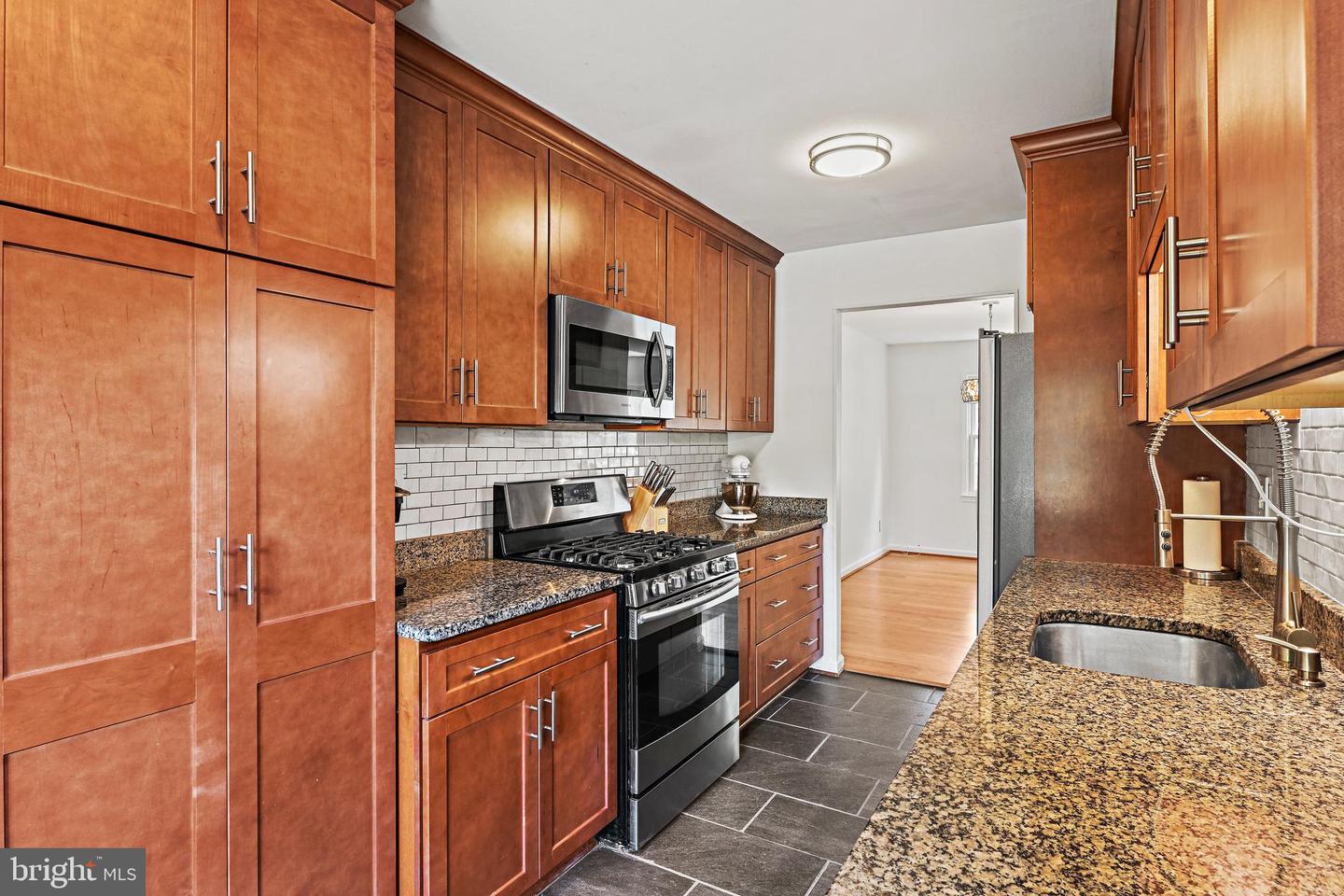 14825 HATFIELD SQUARE