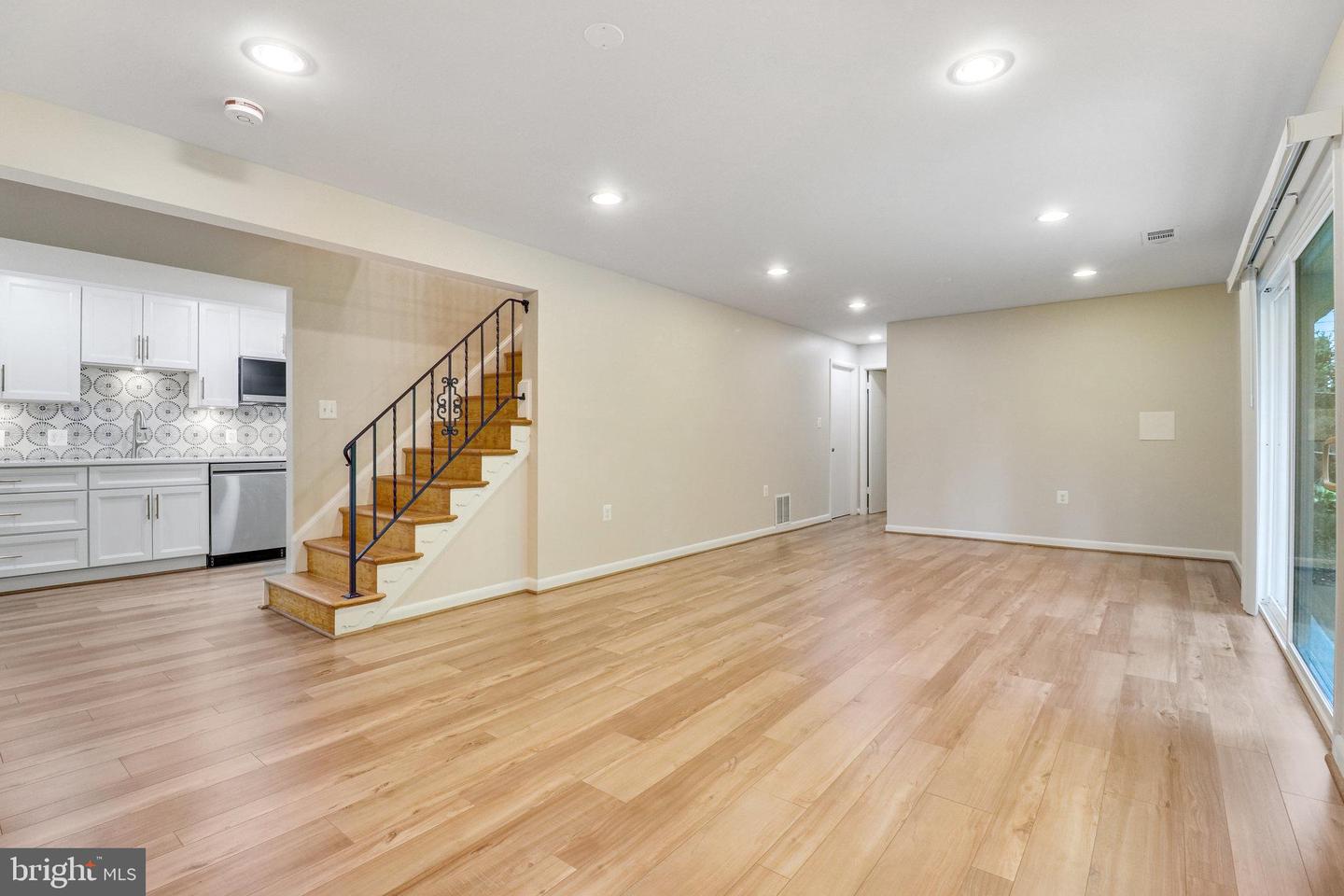 5019 FLEMING DRIVE