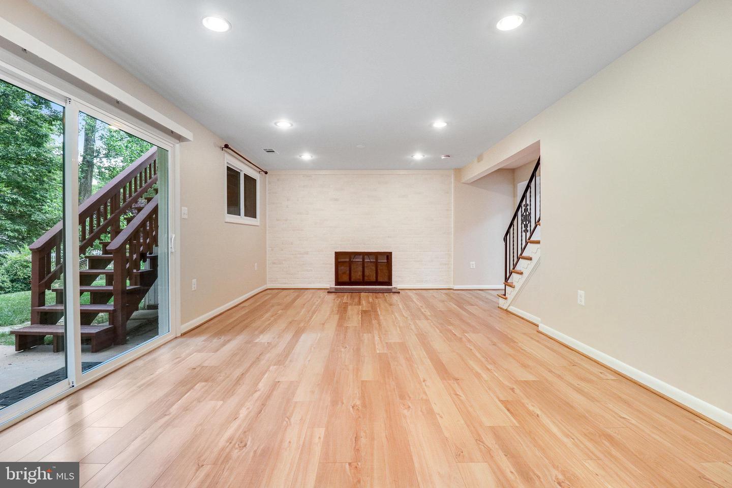 5019 FLEMING DRIVE