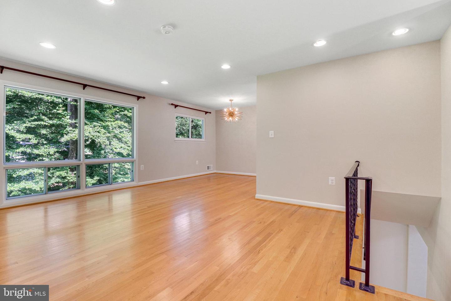 5019 FLEMING DRIVE